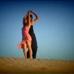 Etkinliklerinizi unutulmaz bir deneyime dönüştürün! Salsa, tango, vals, rock'n'roll, lindy hop ve modern dans gibi çeşitli dans türleriyle kurumsal organizasyonlarınıza sanatsal ve enerjik bir dokunuş ekliyoruz.