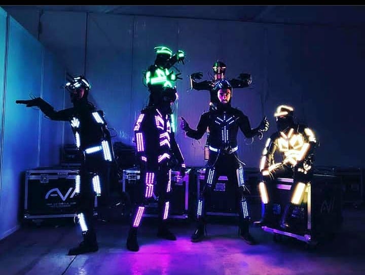 LED Dansçılar ve Işık Showları